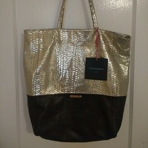 Gorgeous Cynthia Rowley shoulder bag